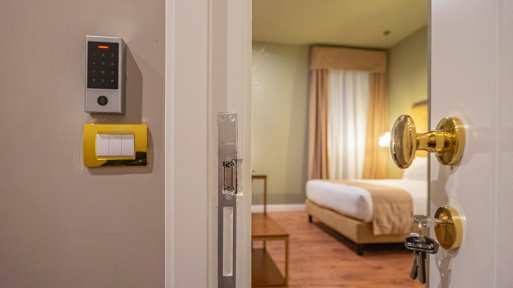 Navona Comfort Rooms Рим Екстериор снимка